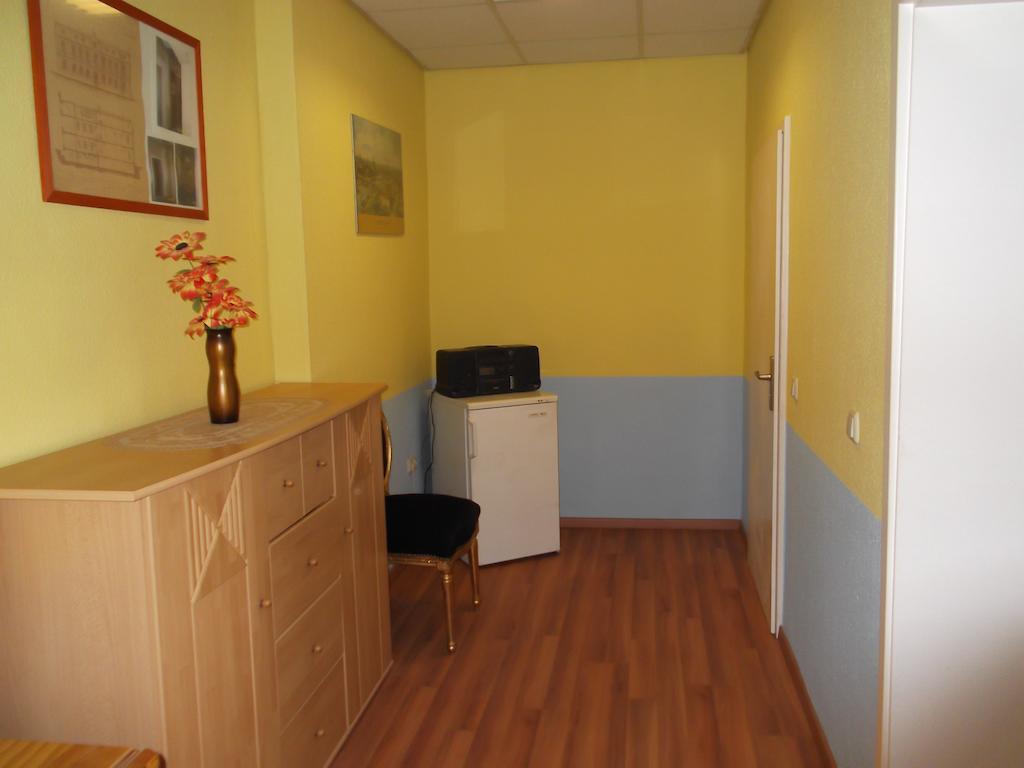 Zimmerfrei-Dresden Mit Bad-Minikuche Self Check In 24-7 客房 照片
